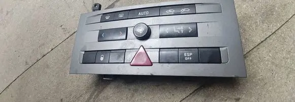 Peugeot 407 Climate control unit 96610448 FC0B0C117C