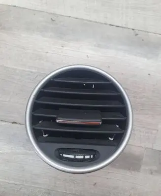 Mercedes-Benz ML AMG W164 Dash center air vent grill A1648302154