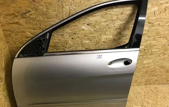 Mercedes-Benz R W251 Front door