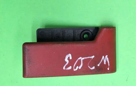 Mercedes-Benz C W203 Engine bonnet (hood) release handle