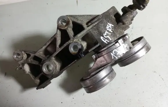 Opel Astra H Engine mounting bracket 02403012003