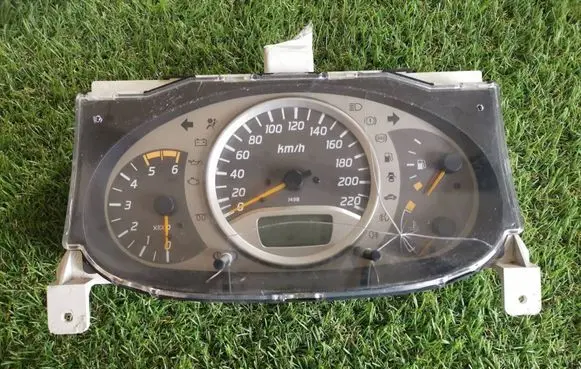 Nissan Almera N16 Speedometer (instrument cluster) BU010 0212341