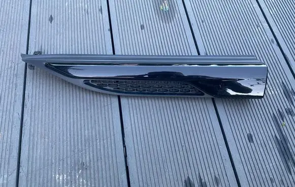 Land Rover Evoque I Fender grill BJ32280B11