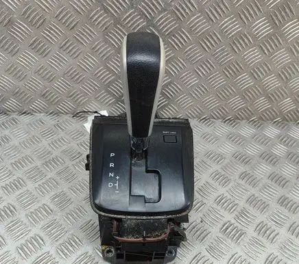 Isuzu D-Max Gear shifter/selector 8974175263