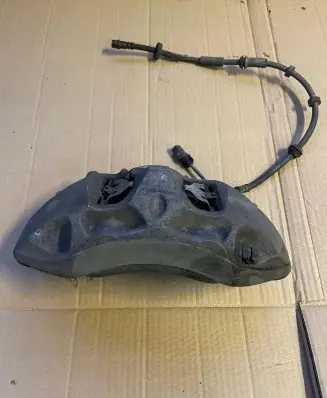 Audi Q7 4M Front brake caliper 4M0615106DB