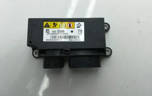 Opel Insignia A Airbag control unit/module 13505596