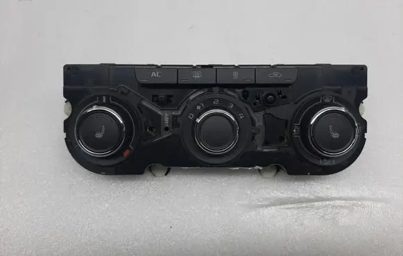 Skoda Superb B6 (3T) Climate control unit 3T0820047AJ