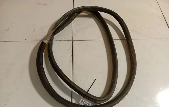 Volkswagen PASSAT B5.5 Rubber seal front coupe door 