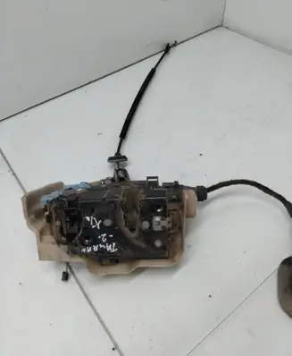 Volkswagen Touran I Front door lock 25100D6