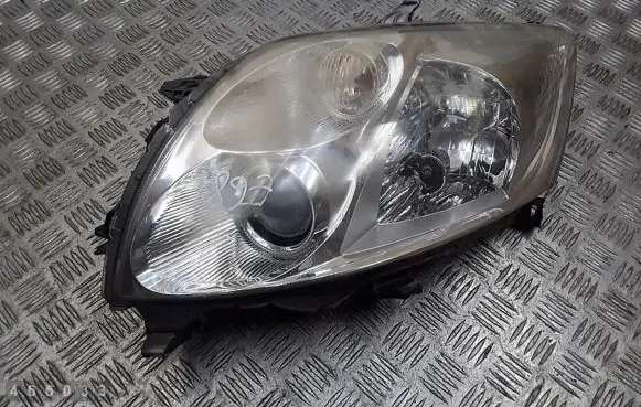 Toyota Auris 150 Headlight/headlamp 8117002470