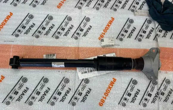 Audi A5 Rear shock absorber/damper 8W0513028AQ 8W0513035AD
