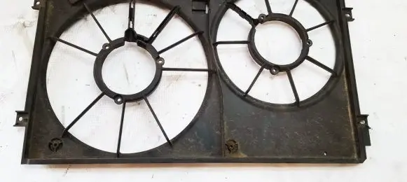 Seat Leon (1M) Radiator cooling fan shroud 1k0121207t
