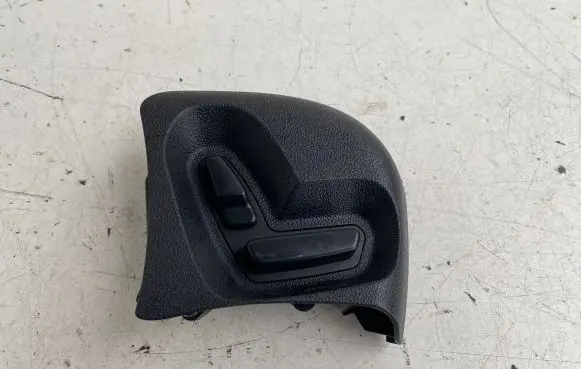 Mercedes-Benz E W211 Seat control switch 2118701110
