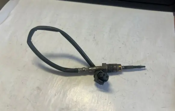 BMW 3 E90 E91 Exhaust gas temperature sensor 7805607