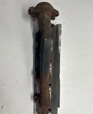 Ram 1500 Exhaust manifold 05045486AA