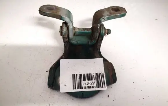 Honda CR-V Rear door lower hinge