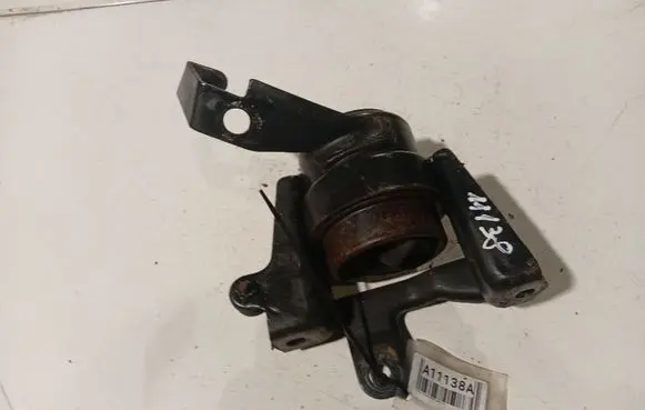 Toyota Corolla Verso AR10 Engine mount bracket 