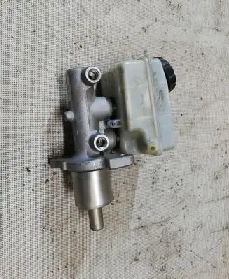 Mercedes-Benz B W245 Master brake cylinder A1694300202