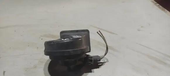 Volkswagen PASSAT B5 Horn signal