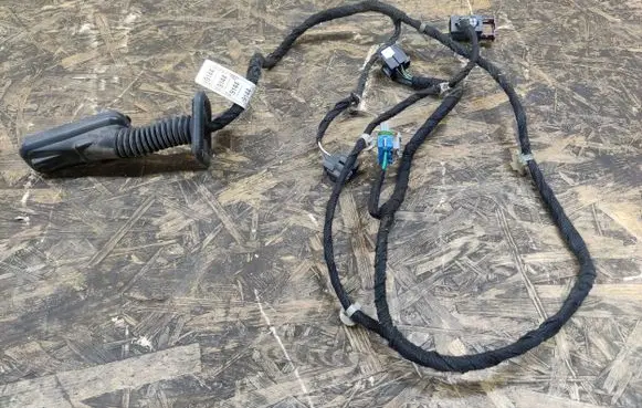 Chevrolet Cruze Rear door wiring loom 96949144