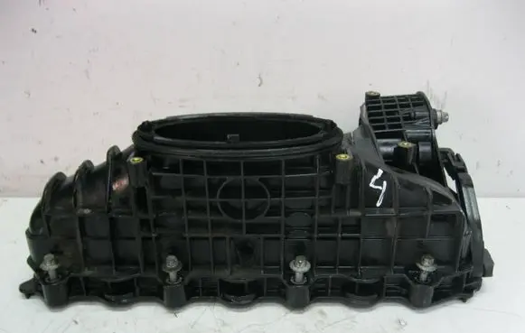Mercedes-Benz CLA C117 X117 W117 Intake manifold A6510901037