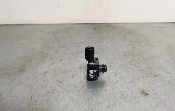 Subaru Forester SK Air pressure sensor 22627AA580