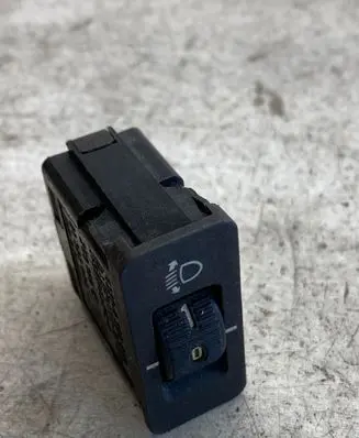 BMW 5 E39 Headlight level height control switch 61318360460