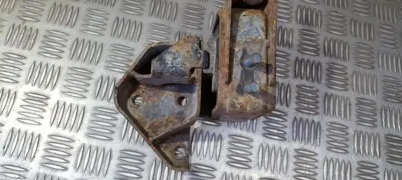 Ford Escort Engine mount bracket 91AB6038AG 91AB-6038-AG