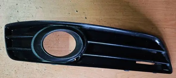Audi A3 S3 A3 Sportback 8P Front fog light trim/grill 8p0807682E 3389208038