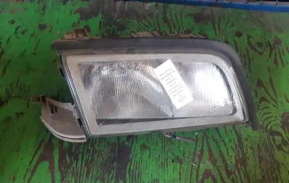 Mercedes-Benz C W202 Headlight/headlamp 0301082204