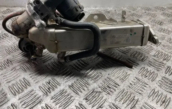BMW 3 F30 F35 F31 EGR valve cooler 7810751 7810871