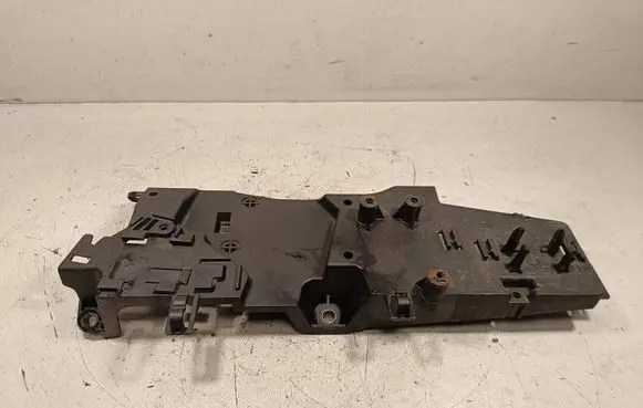 BMW 7 F01 F02 F03 F04 Other engine bay part 13627806494