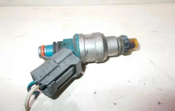 Mazda 626 Fuel injector inp480