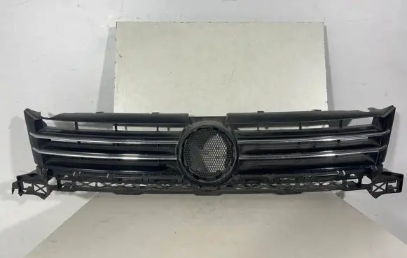 Volkswagen Caddy Front bumper upper radiator grill 2K5853651