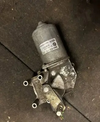 Skoda Fabia Mk2 (5J) Wiper motor 5J1955113B