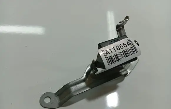 Subaru B9 Tribeca Engine bonnet (hood) release handle 