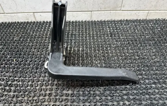 Citroen C4 II Picasso Engine bonnet (hood) release handle 9676345980