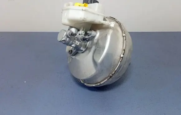 BMW 7 G11 G12 Brake booster 6881094