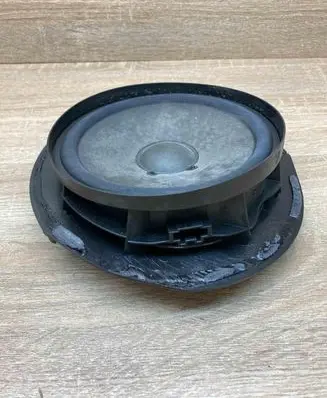 Mercedes-Benz E W211 Front door speaker A2118207102