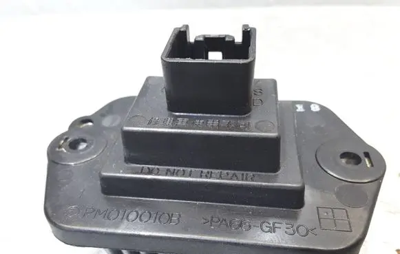 Mazda 6 Heater blower motor/fan resistor GS1E8X09 PM010010B