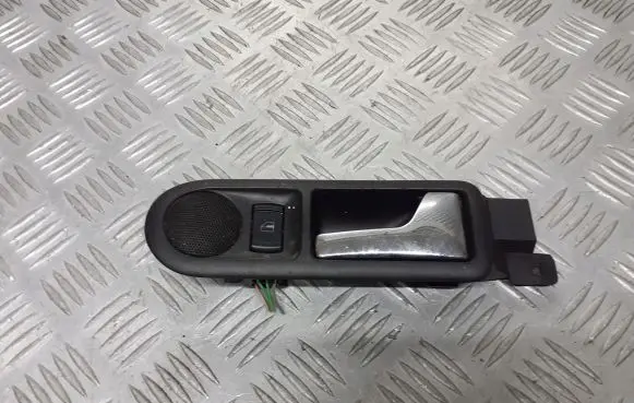 Volkswagen PASSAT B5.5 Rear door handle trim 1J4839114C