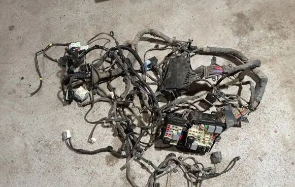 Volvo V40 Engine installation wiring loom AV6T14A067AC 31334234 AV6T14A142AA