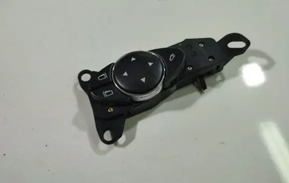 Mercedes-Benz CLS C219 Wing mirror switch 2118215958