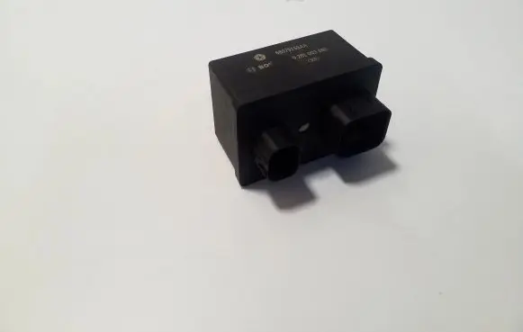 Jeep Cherokee Glow plug pre-heat relay 0281003060 68079153AA
