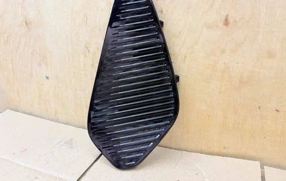 Peugeot 3008 II Front bumper lower grill 9836831877