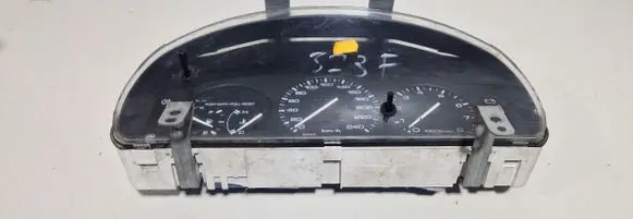 Mazda 323 F Speedometer (instrument cluster) 769905851