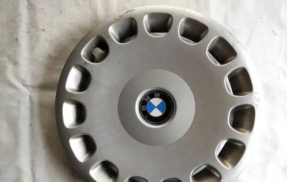 BMW 5 E39 R15 wheel hub/cap/trim 36131093324