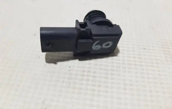 Mercedes-Benz C W205 Fuel pressure sensor A0009051701DDS A0009051701