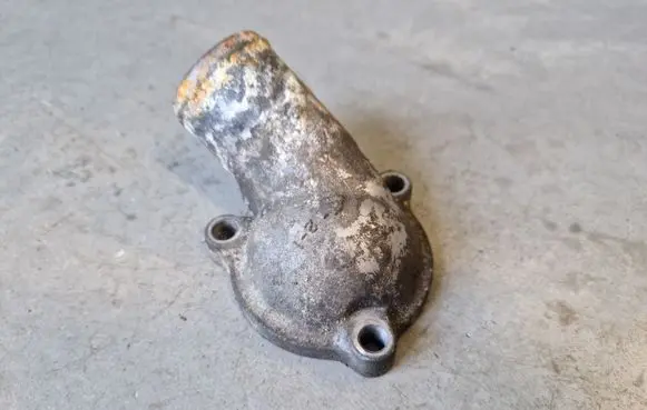 Nissan Patrol Y61 Thermostat housing 