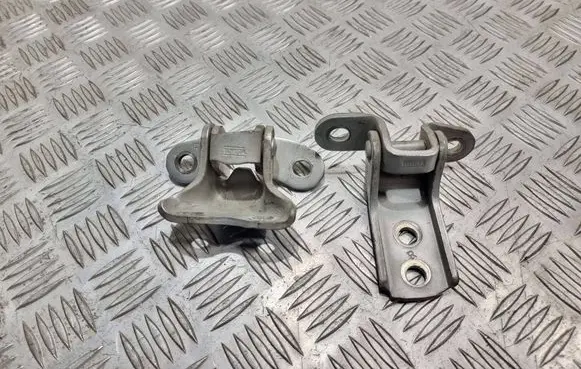 Toyota Corolla Verso E121 Front door hinge set 